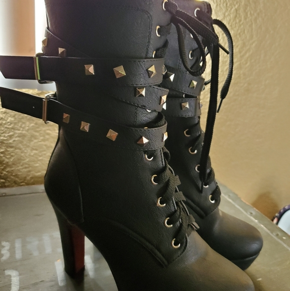 Boots - Picture 2 of 2